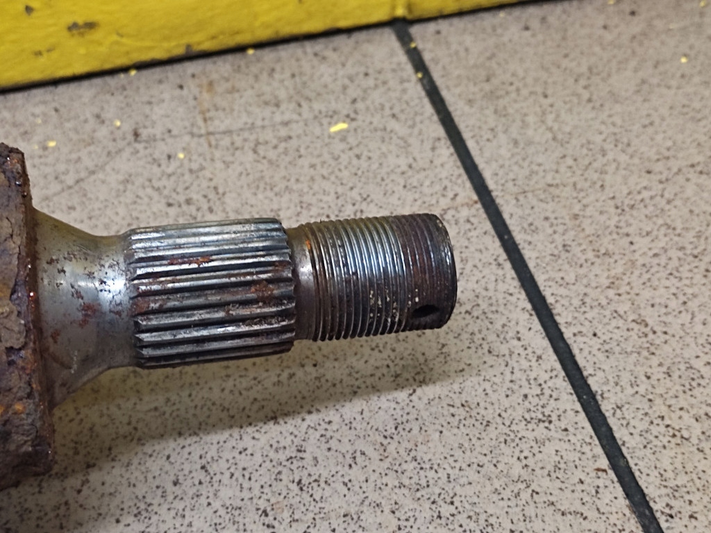 CITROEN C4 and 1.6 HDI semi-axis right