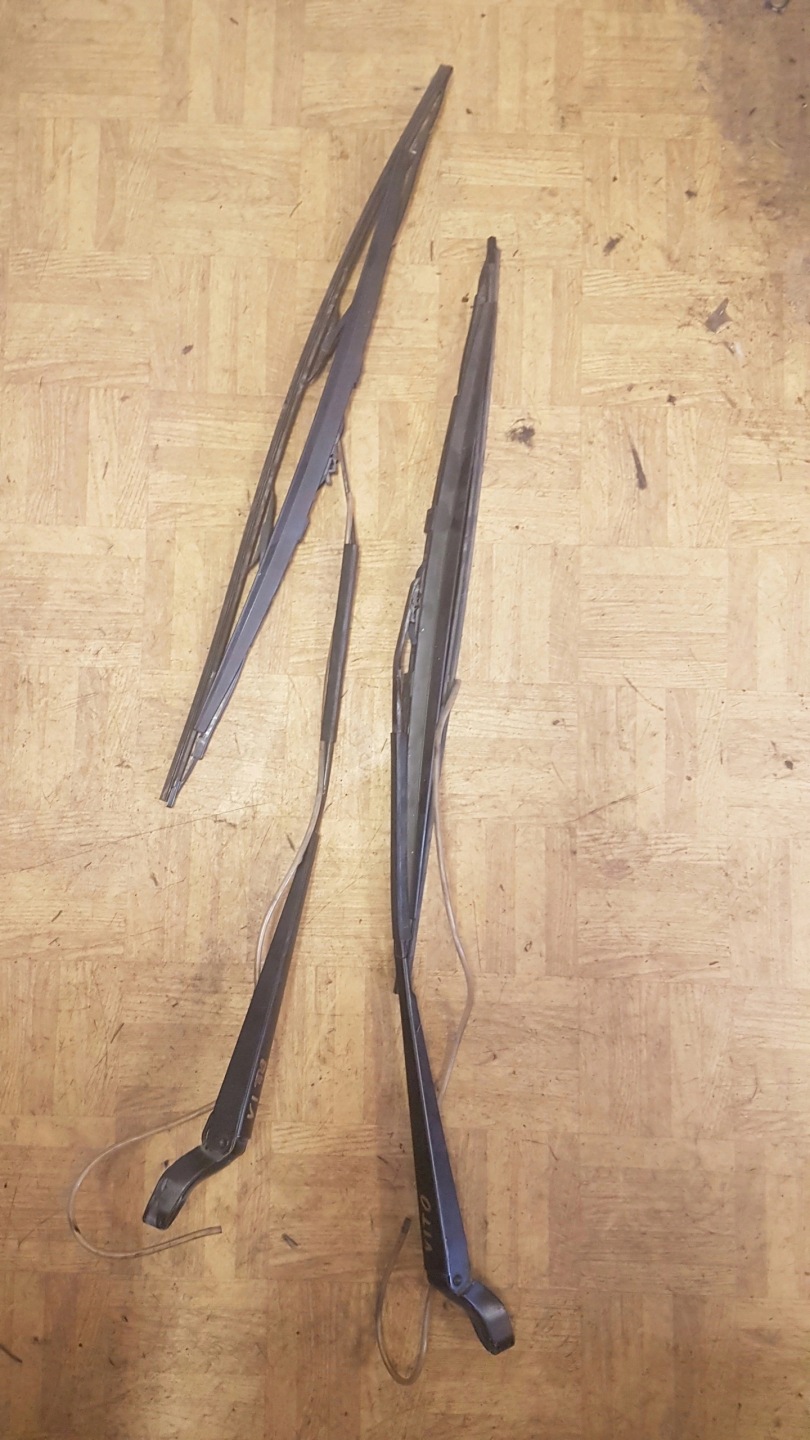 VITO W639 wiper arm front right