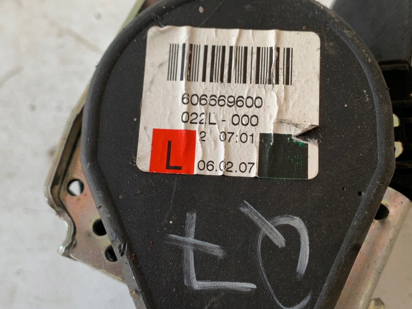 # Gurten Sicherheits links heck AUDI Q7 und 4L0857805G