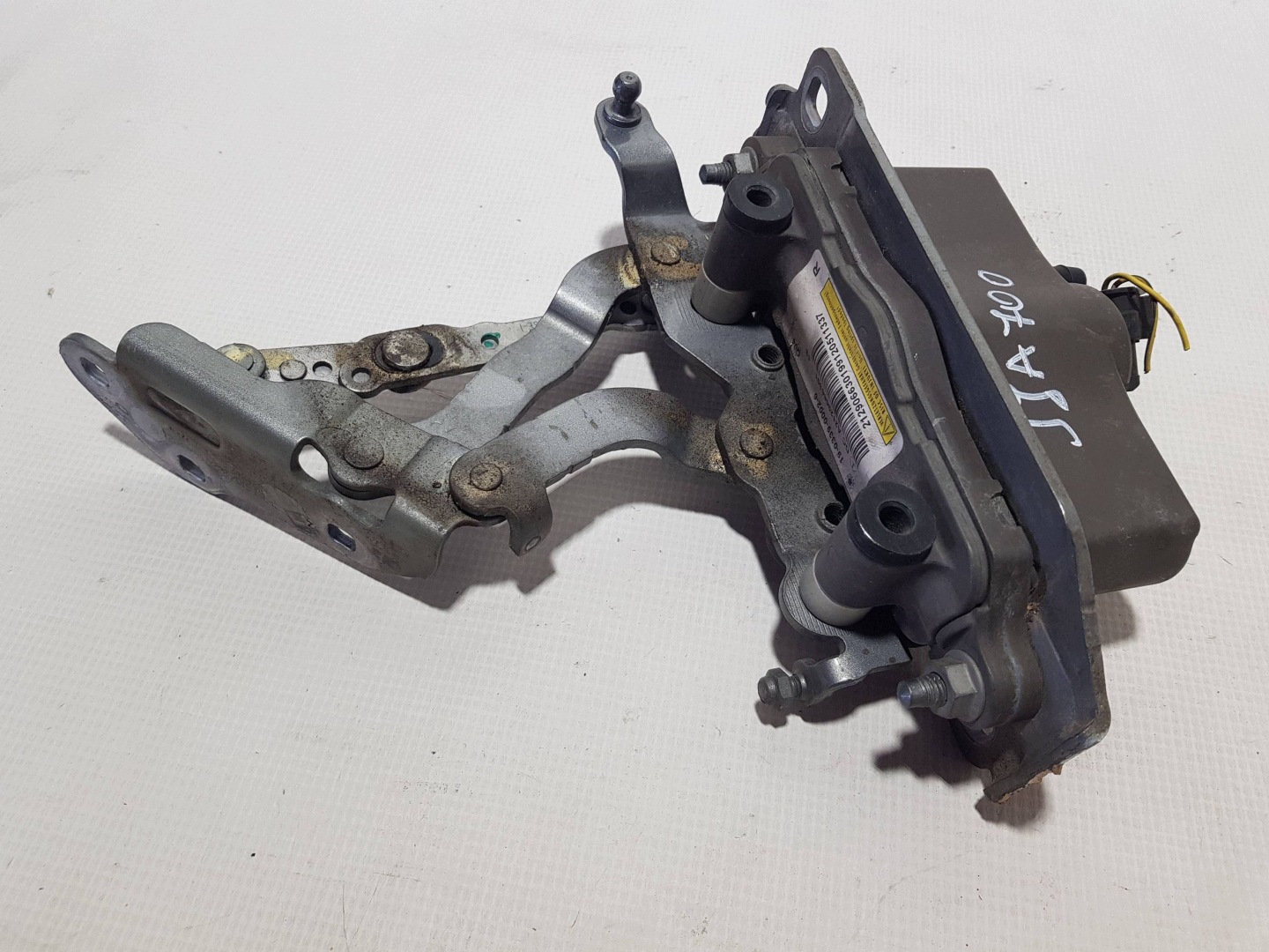 hinge bonnets naboj right Mercedes E W212 W207 2129066301