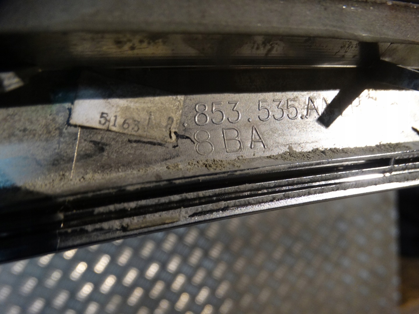lista sárvédöt hátso bal BENTLEY GT LIFT 1