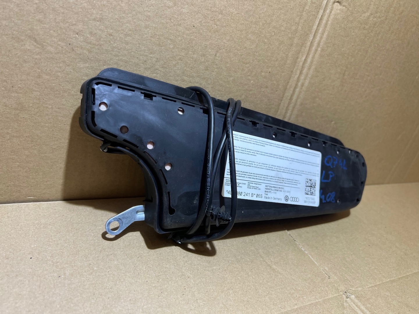 AUDI Q7 4L seat airbag left front 4L0880241B