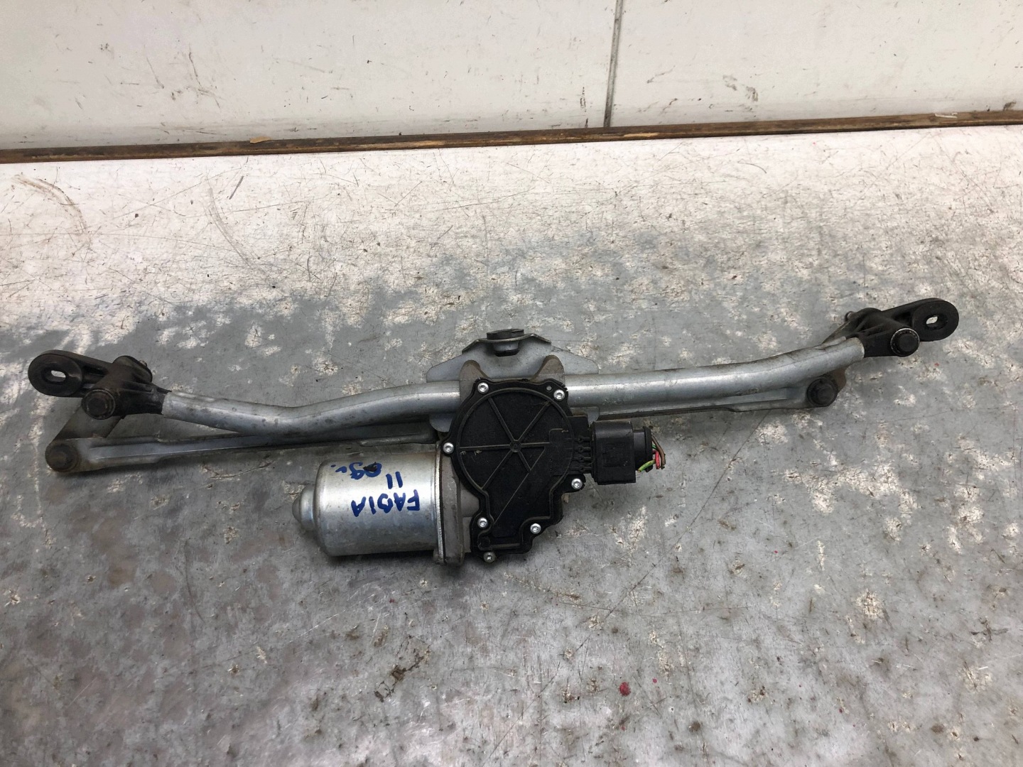 wischergestänge SKODA FABIA MK2 5J1955113B