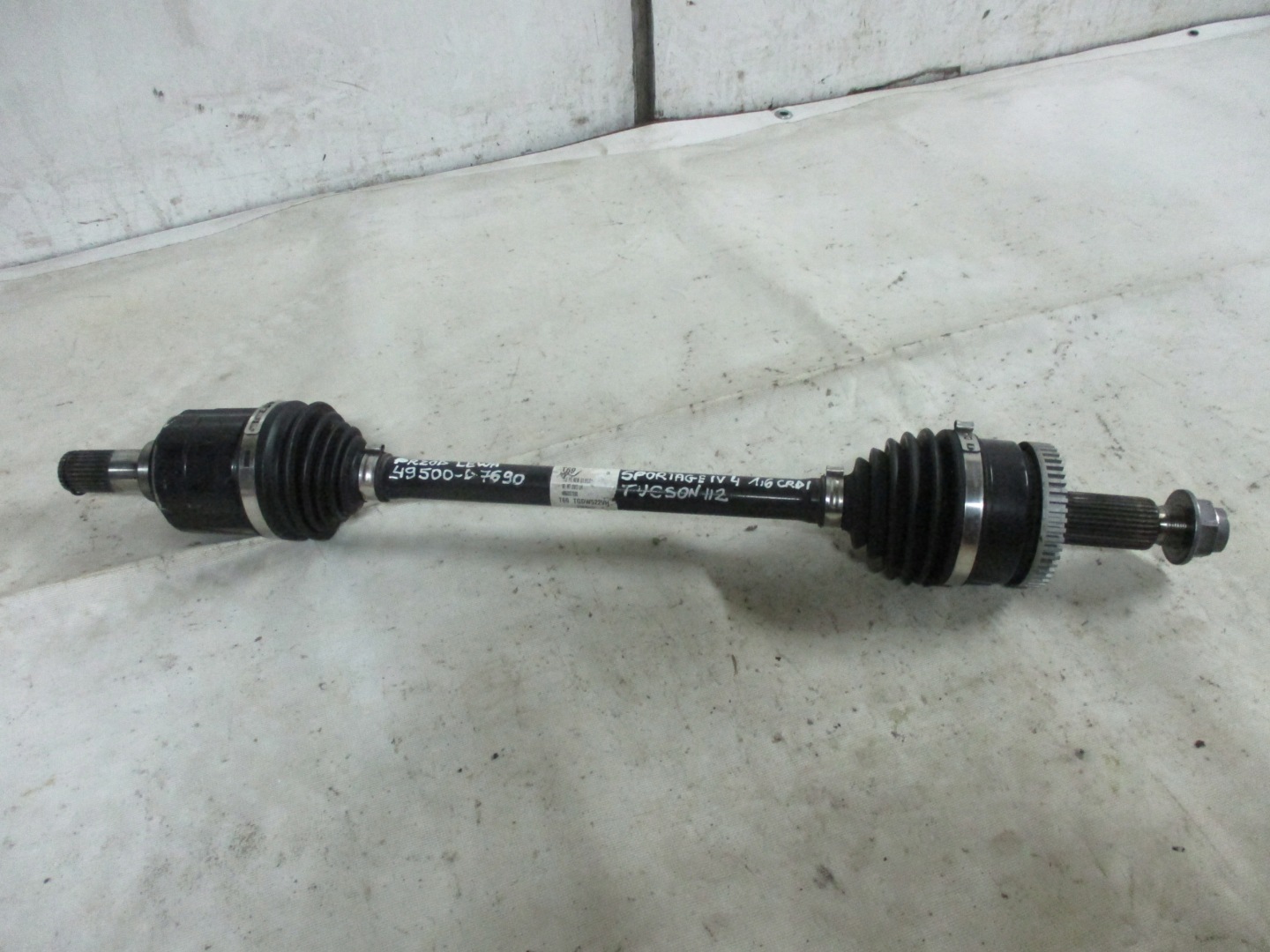semi-axis left front front front Hyundai Tucson II 2 49500-D7690