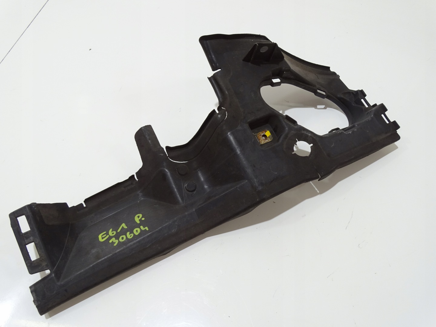 drain air right front front BMW E60 E61 OE 7131756 (4642766)