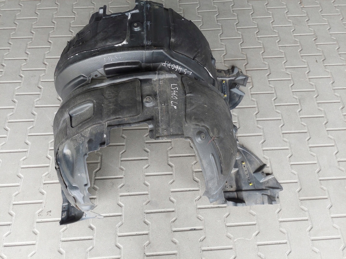 podblatník předek levý přední levé LEXUS LS 460 IV LS460