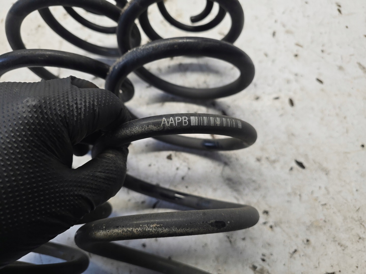 OPEL CASCADA CABRIO spring springs rear part rear. KOMPLET