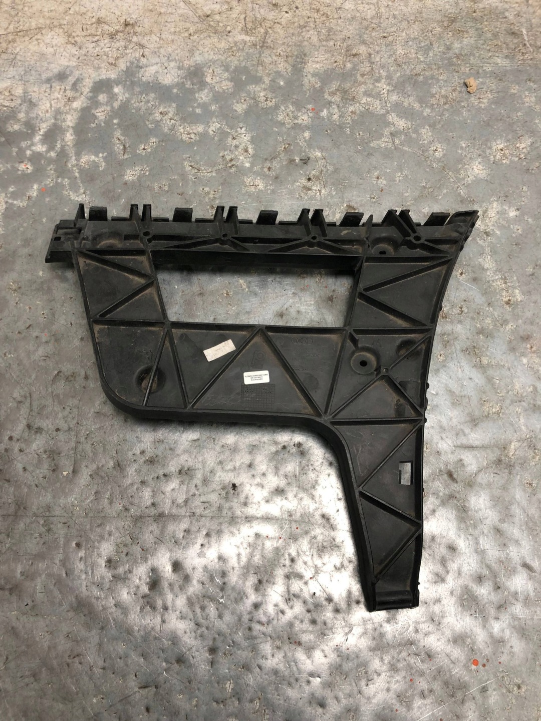 bumper bracket right rear part AUDI A4 B8 sedan 8K5807454