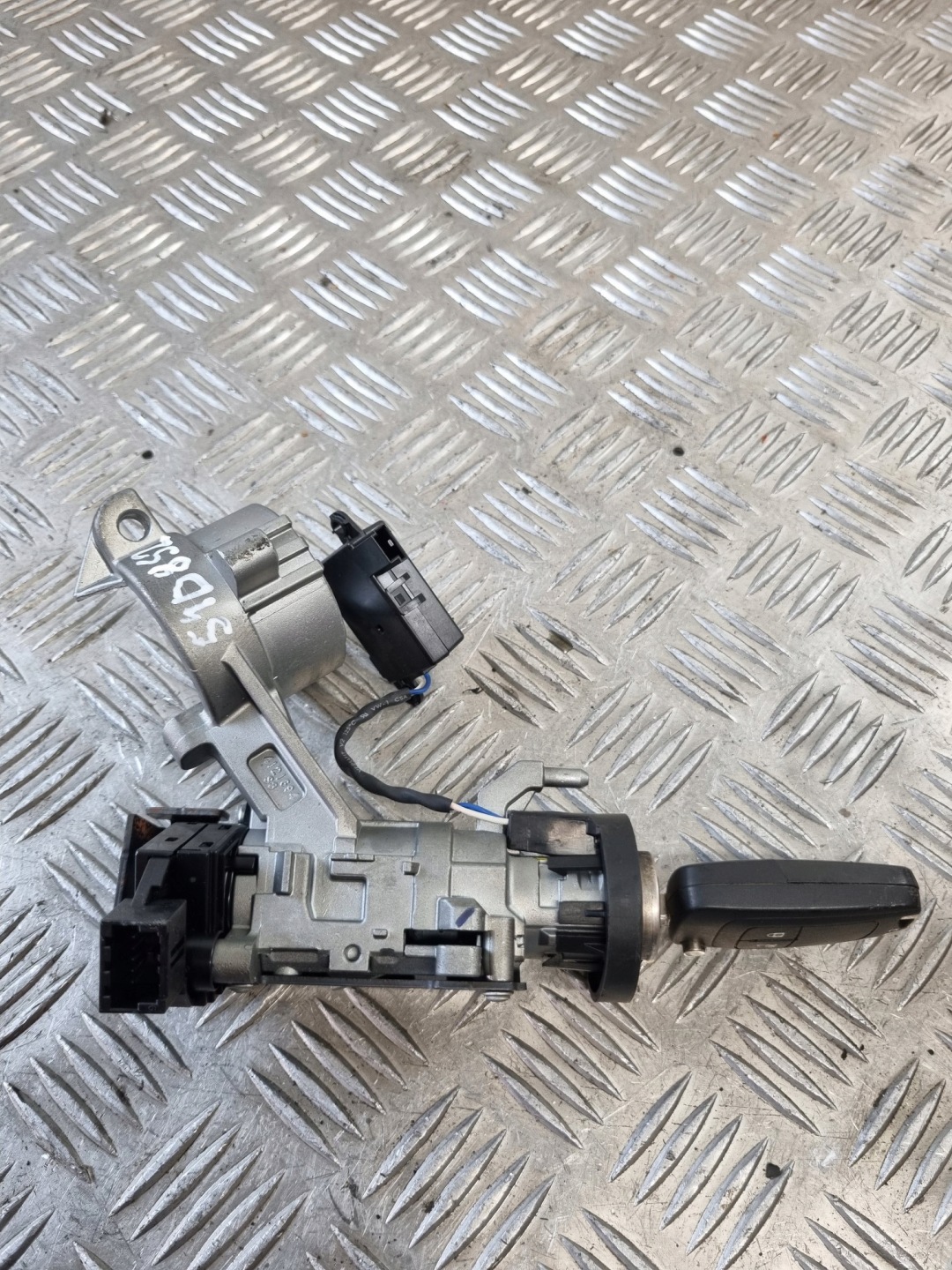 ignition key 13523275 OPEL CORSA E