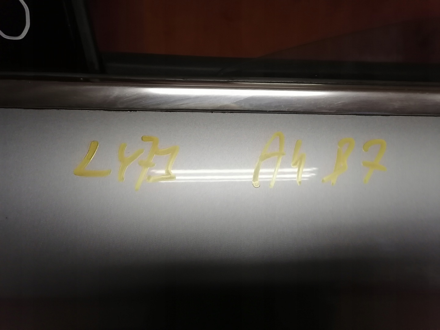 door AUDI A4 B7 right rear part LY7J