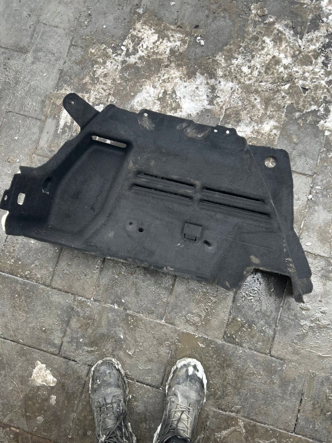boot upholstery left rear part RENAULT AUSTRAL 849519949R