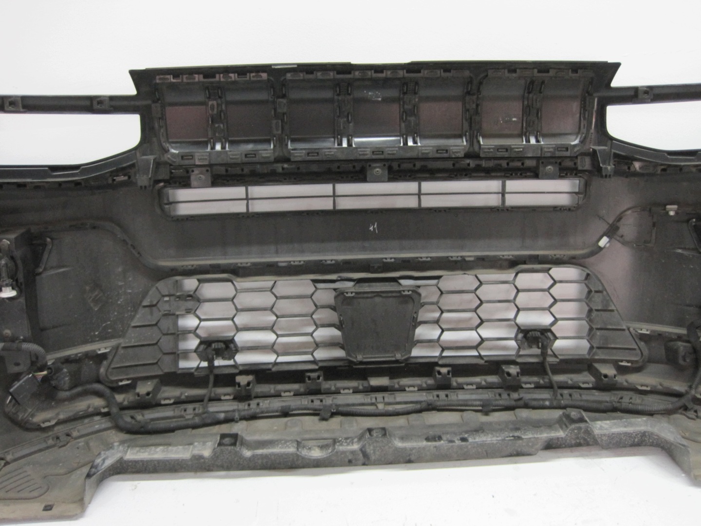 Frontstoßstange JEEP AVENGER 4 PDC vorne