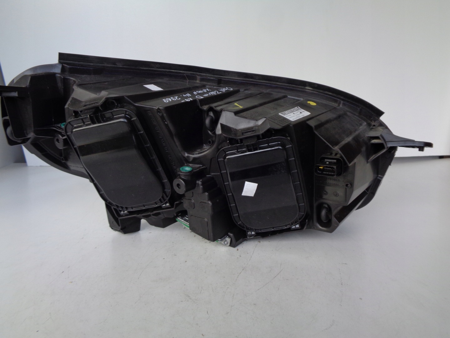 light left OPEL ZAFIRA D LIFE VIVARO C 19- XENON