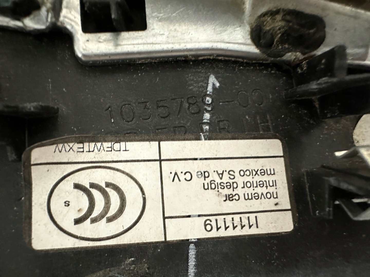 Tesla X moulding chrom door left 1035789-00
