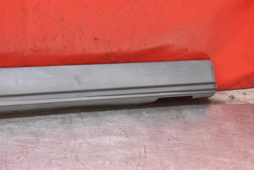 Couverture Jupe Gauche Noir CPLA-101D57-AA RANGE ROVER 4 IV L405 12-17