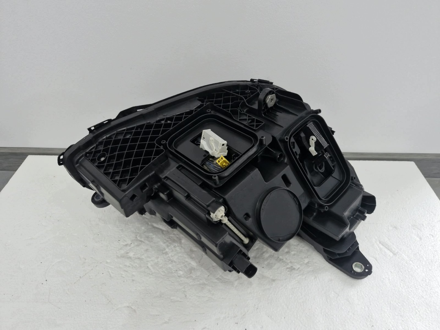 light left Mercedes E Klasa W213 FULL LED Multibeam LED