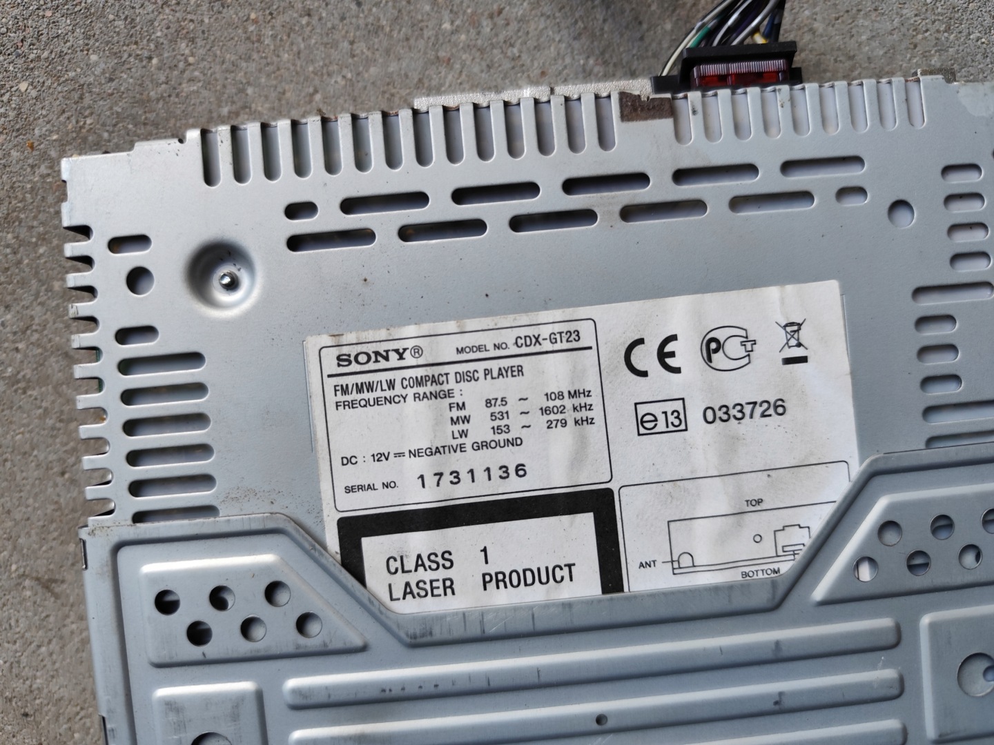 Radio radio SONY CDX GT32