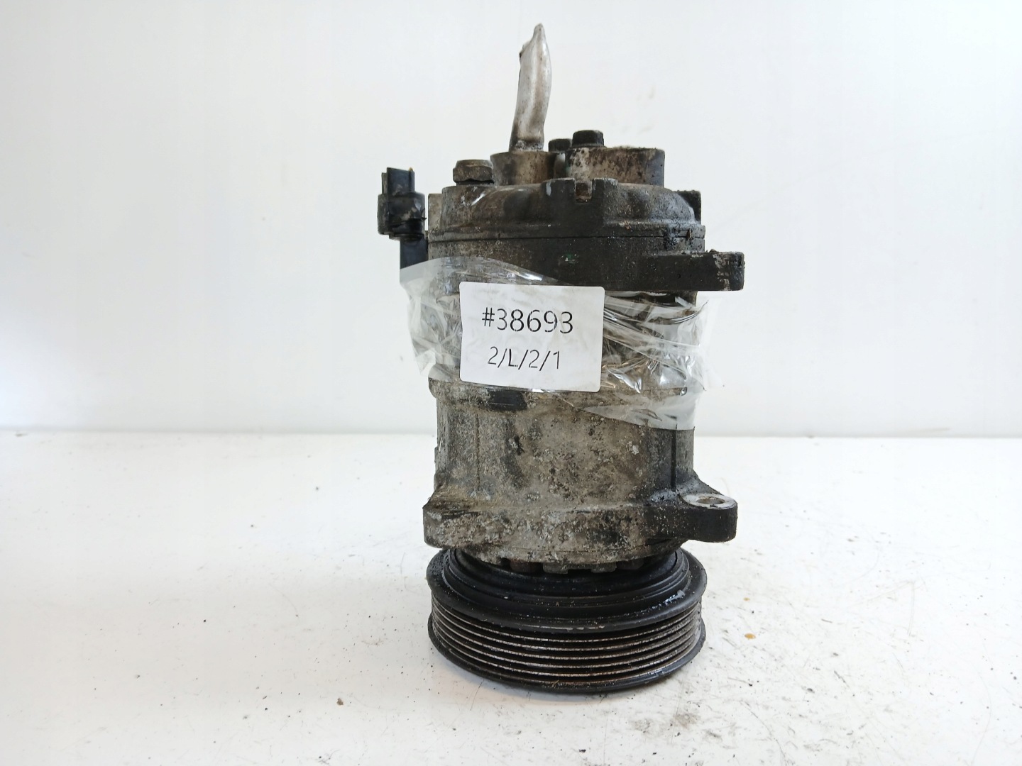 VOLVO V40 S40 compressor; compressor of the air conditioning 30611276