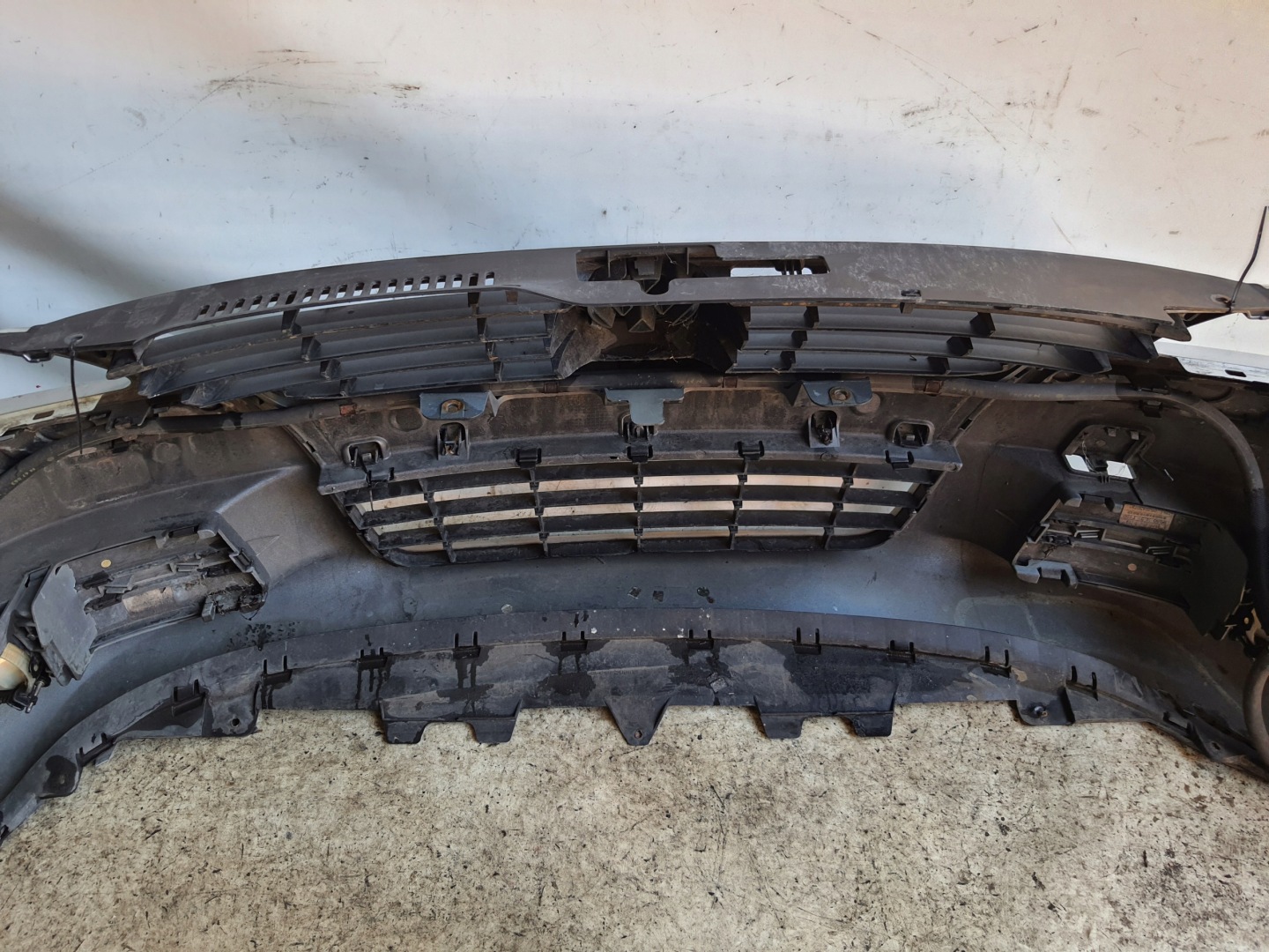 VOLKSWAGEN EOS 05-10 bumper + washers