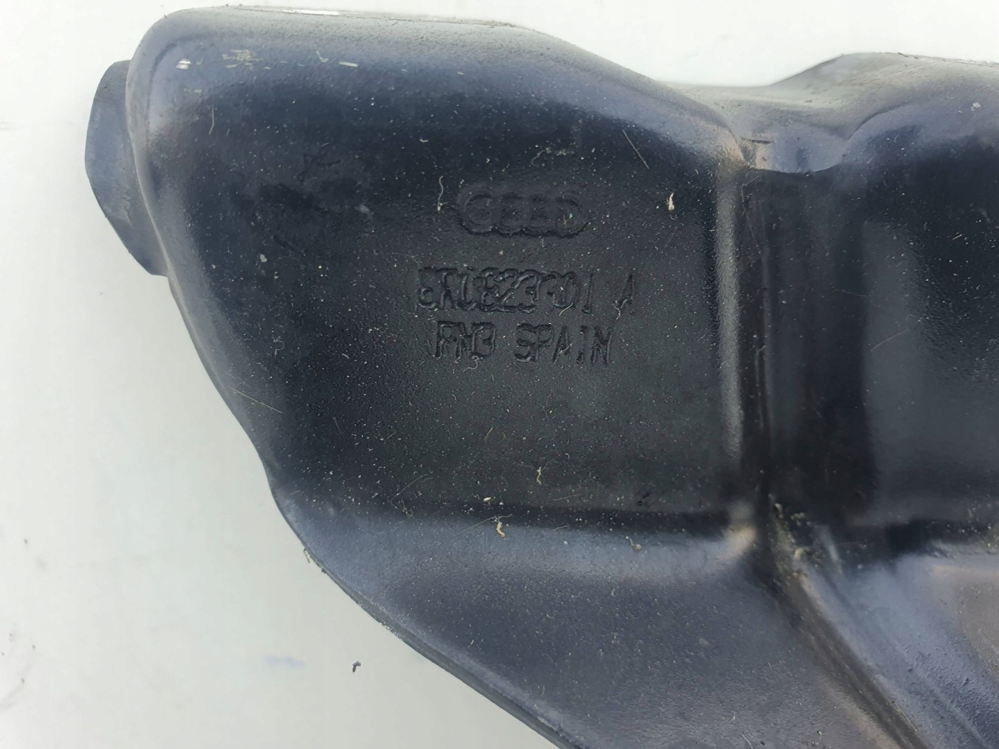 Audi Q5 8R0 hinges left bonnets of the engine