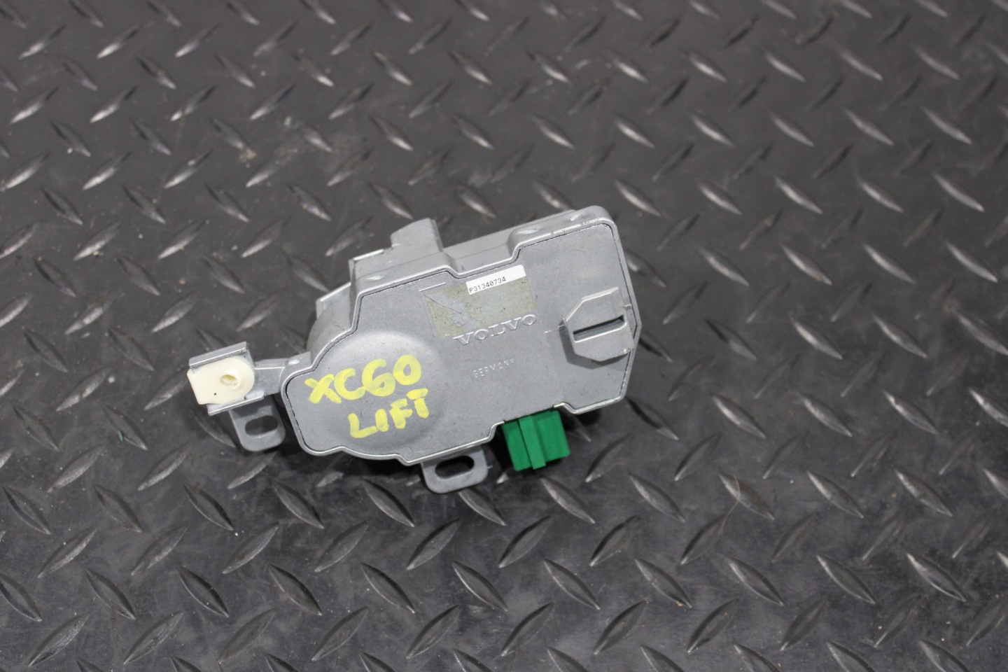 BLOKADA DES LENKRADS P31340734 VOLVO XC60 LIFT 2016