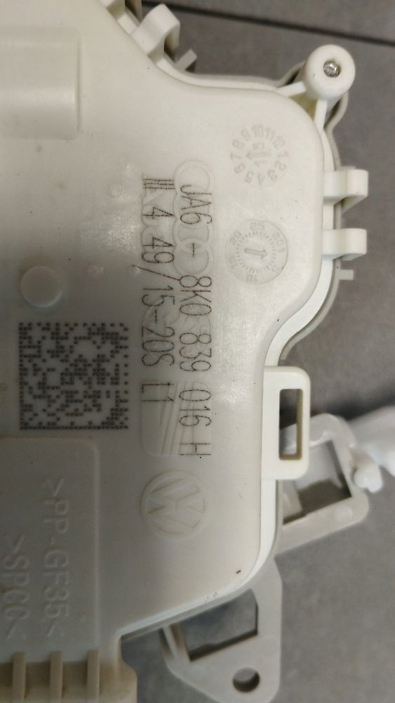 Audi A5 Sportback 8TA lock right rear part 8K0839016H
