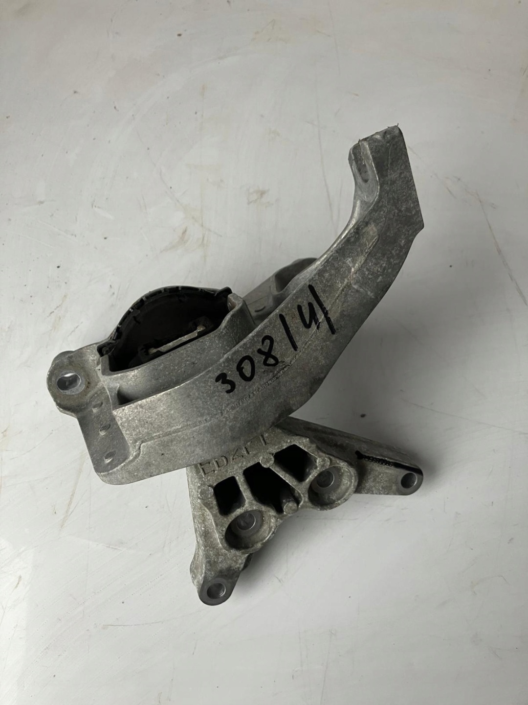 holder engine mount PEUGEOT 308 T9 1.2 THP 9800895680