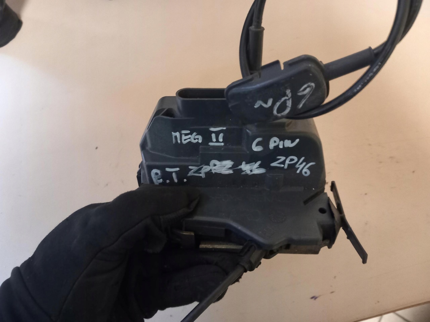 lock door right rear part 6 PIN RENAULT MEGANE II 02-08