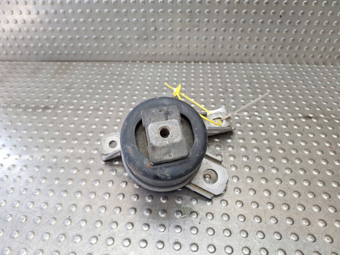 holder engine mount BJ32-6F012-AB LAND ROVER EVOQUE L538