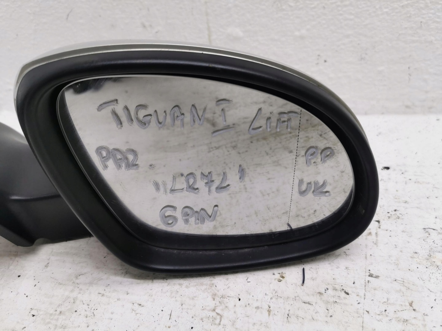 mirror right VW TIGUAN and LIFT 6 PIN LR7L UK
