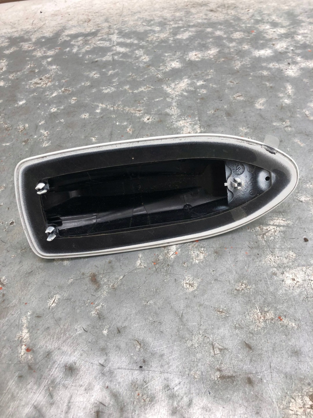 kryt obal ANTENY DACHOWEJ REKIN VOLVO V40 II