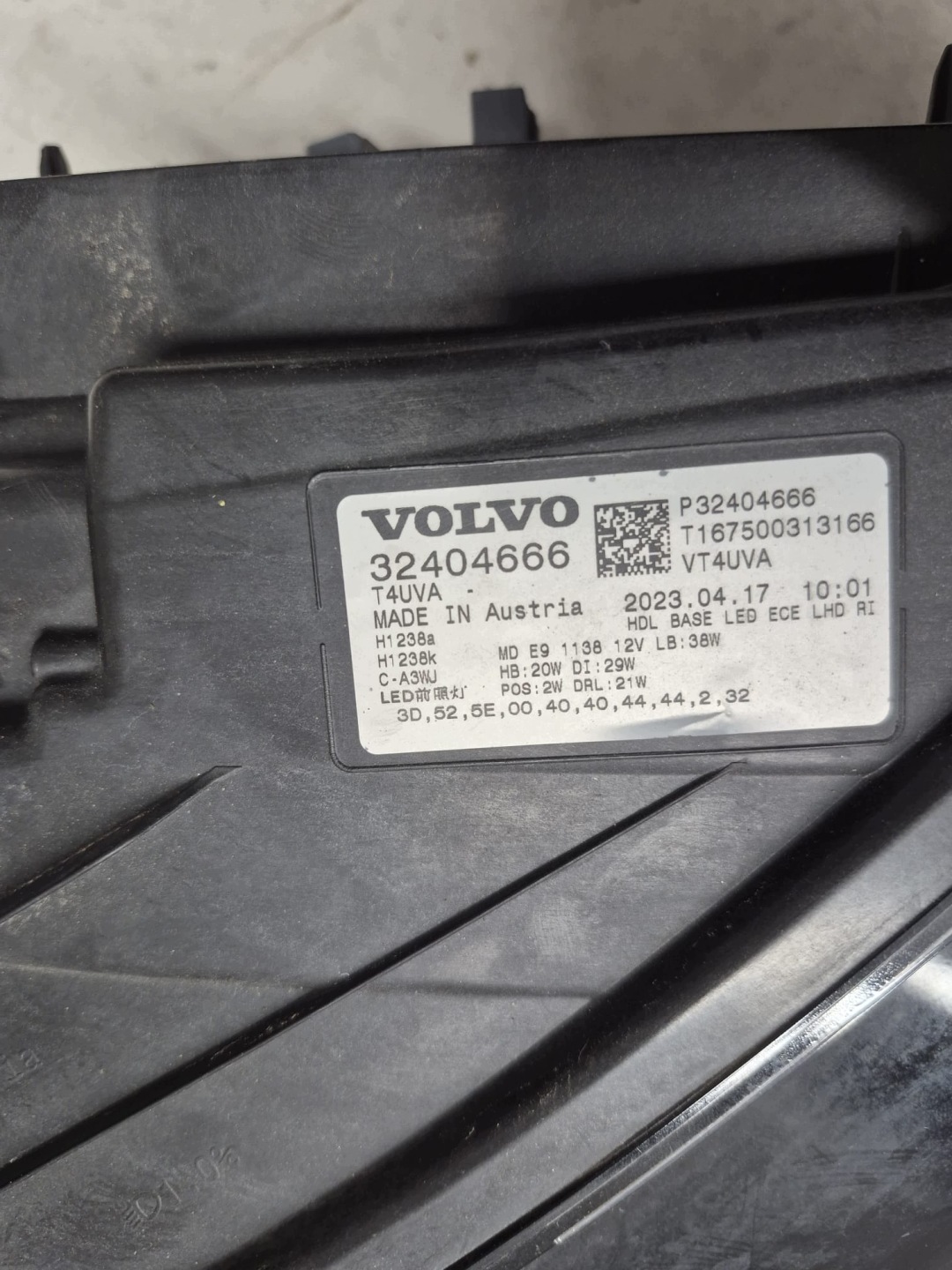 VOLVO XC40 II LIFT 22- light right front front FULL LED 32404666