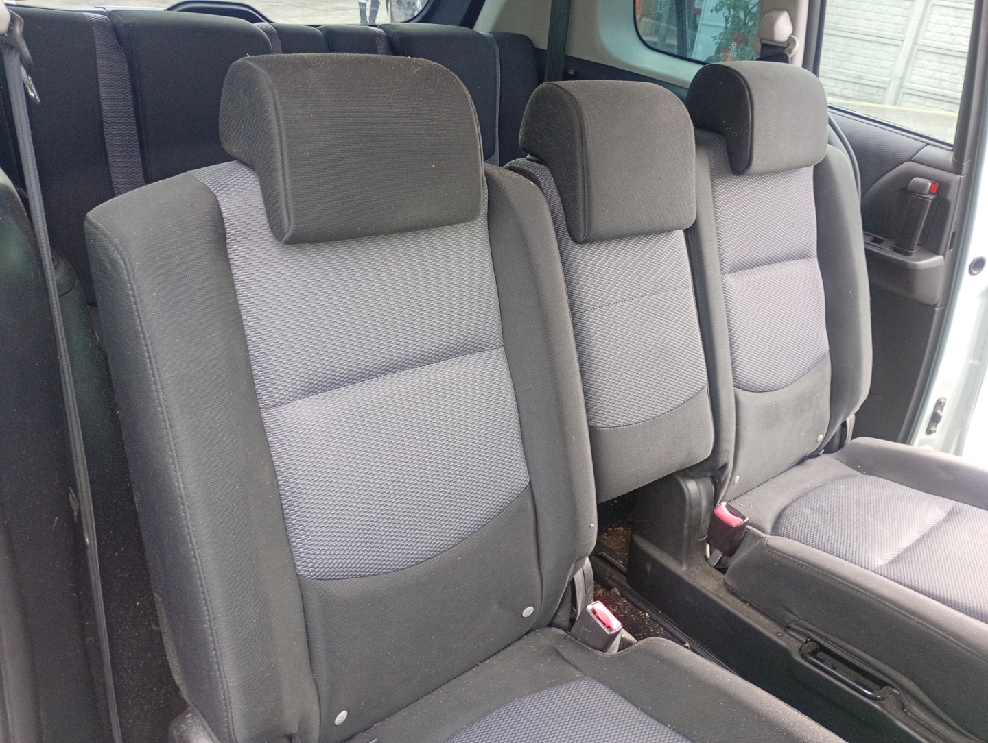 Sitz hinten heck Mazda 5 V 05-10