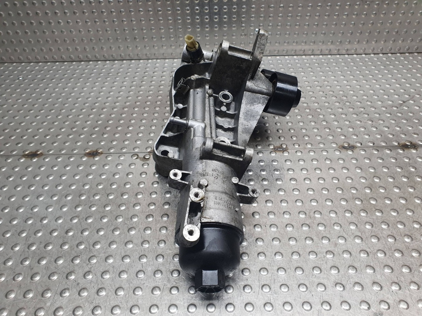 Ölfiltergehäuse A6261800011 MERCEDES W205 1.6 CDI