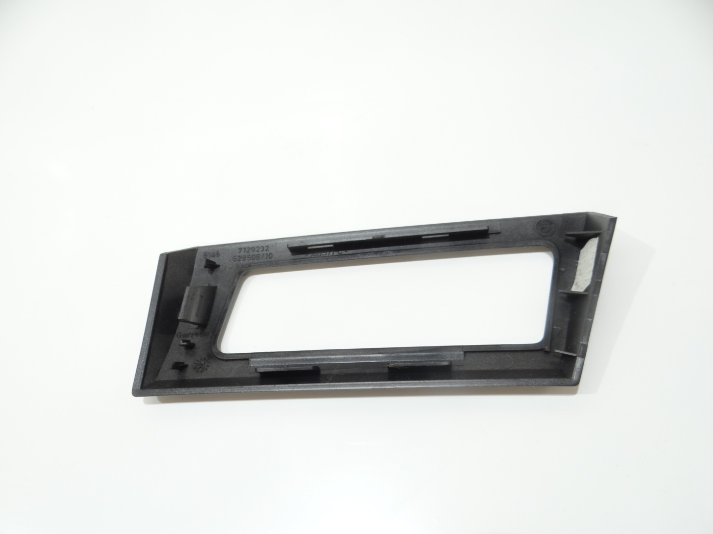 DEKOR RÁM KRATKI LEWEJ BMW E60 7129232