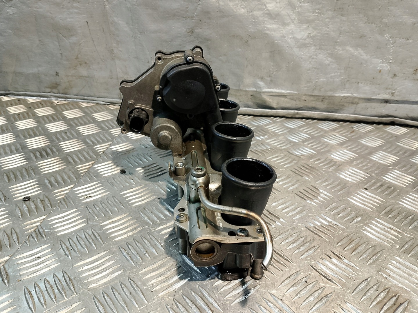 intake manifold + regulator KLAP VW PASSAT B6 2.0 FSI 150 KM 2900308501 VDO