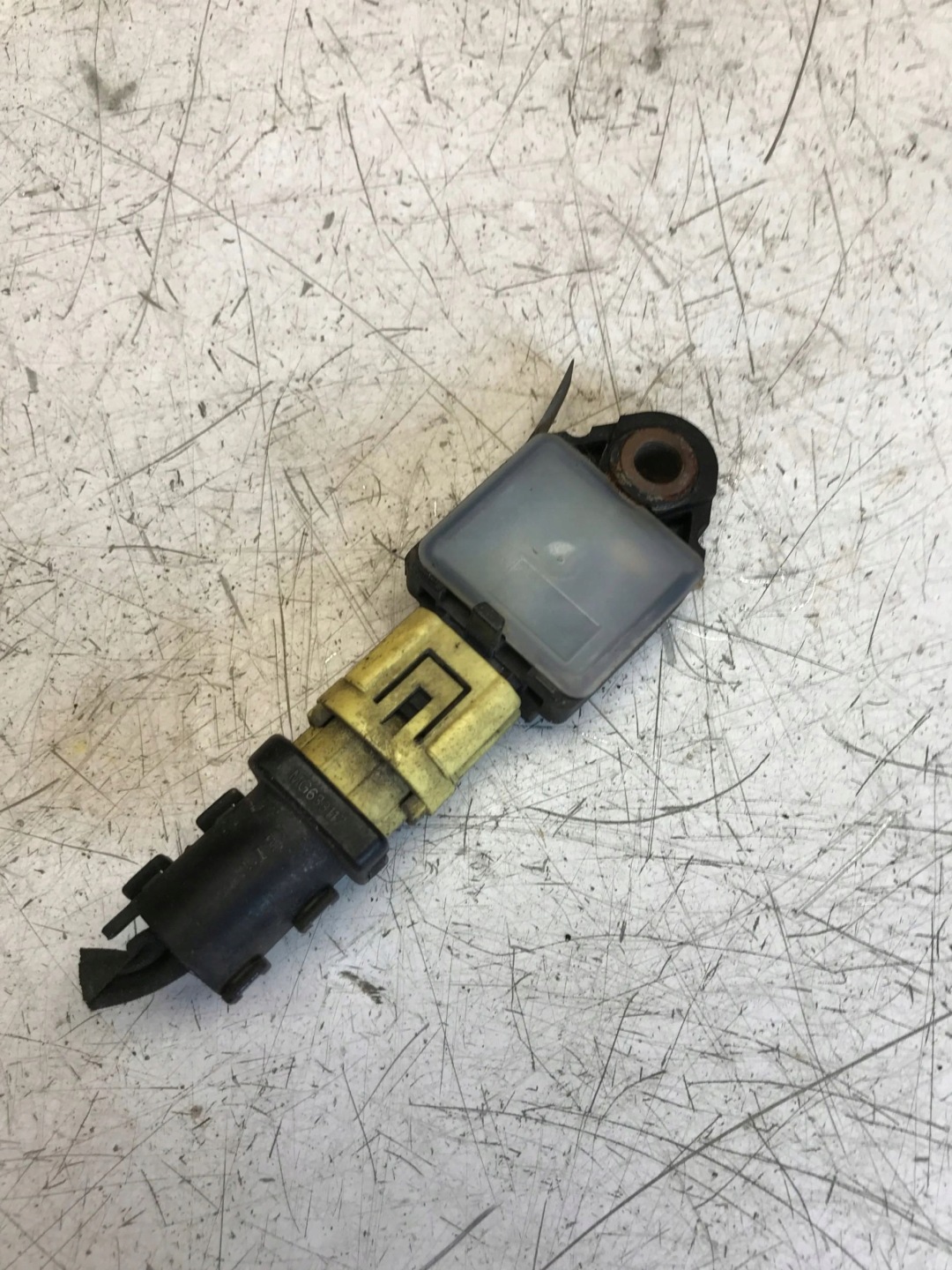 Sensor SENSOR Beschleunigungs- KIA RIO II 95920-3K150