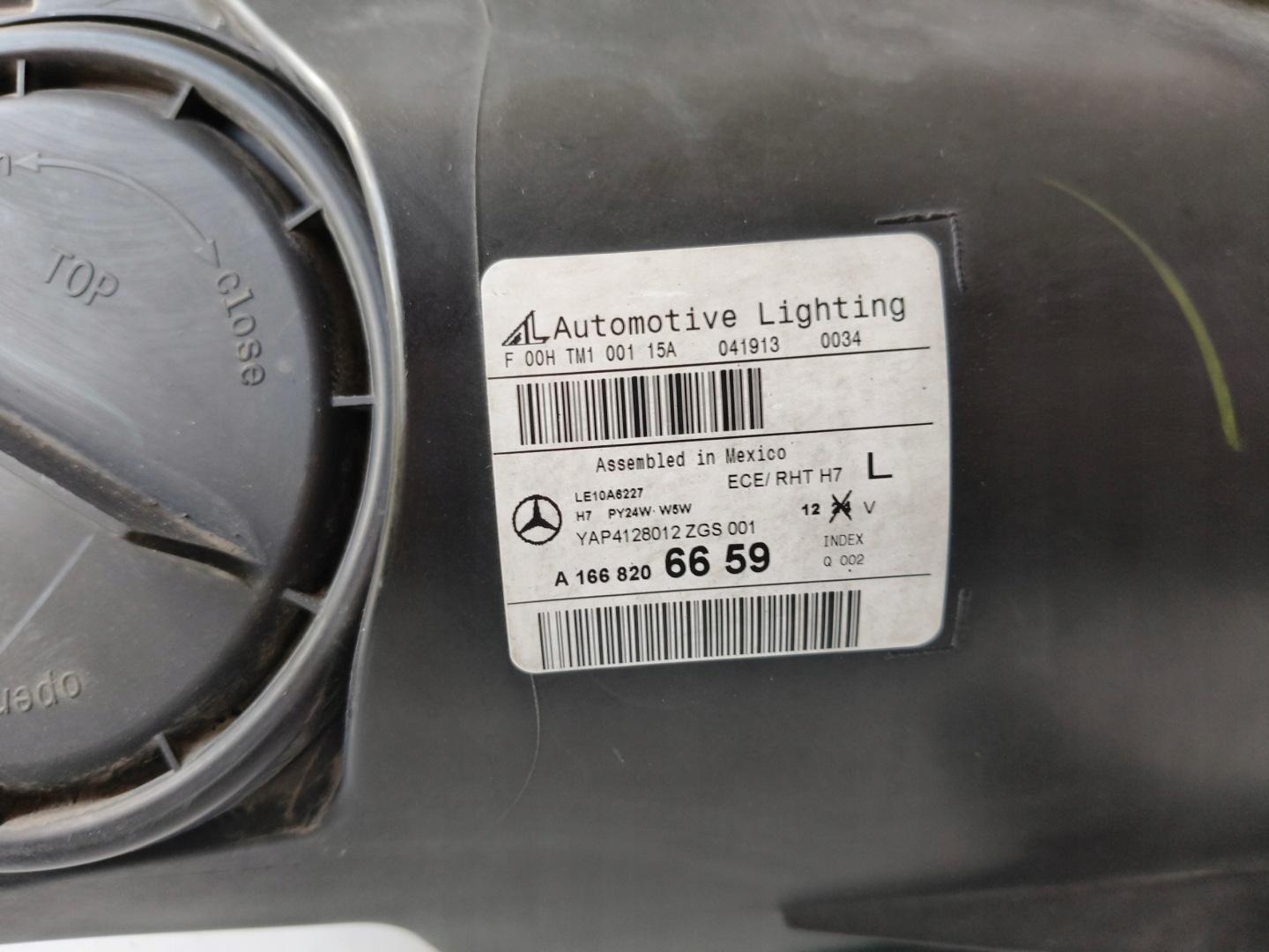 light left REFLEKTOR MERCEDES ML W166 11