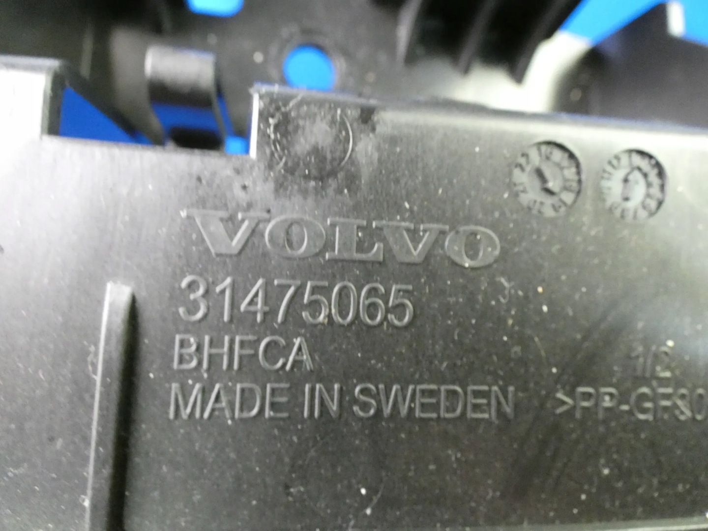 VOLVO XC40 holder holder bracket MODULU LTE BLUETOOTH