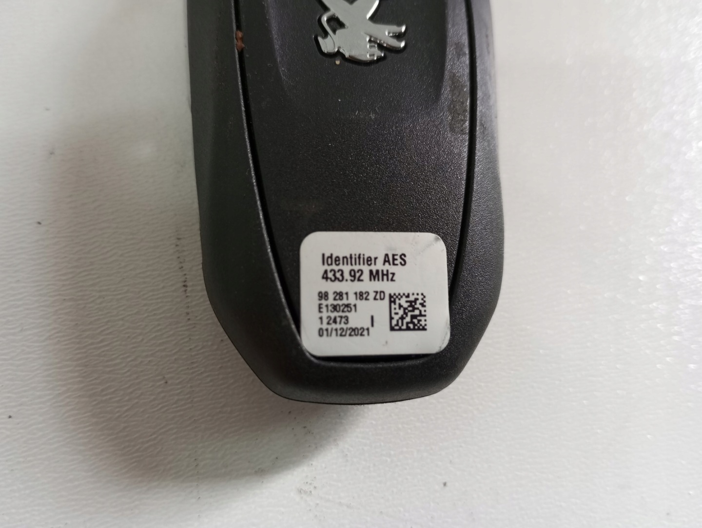 Clé Clé PEUGEOT 98281182ZD