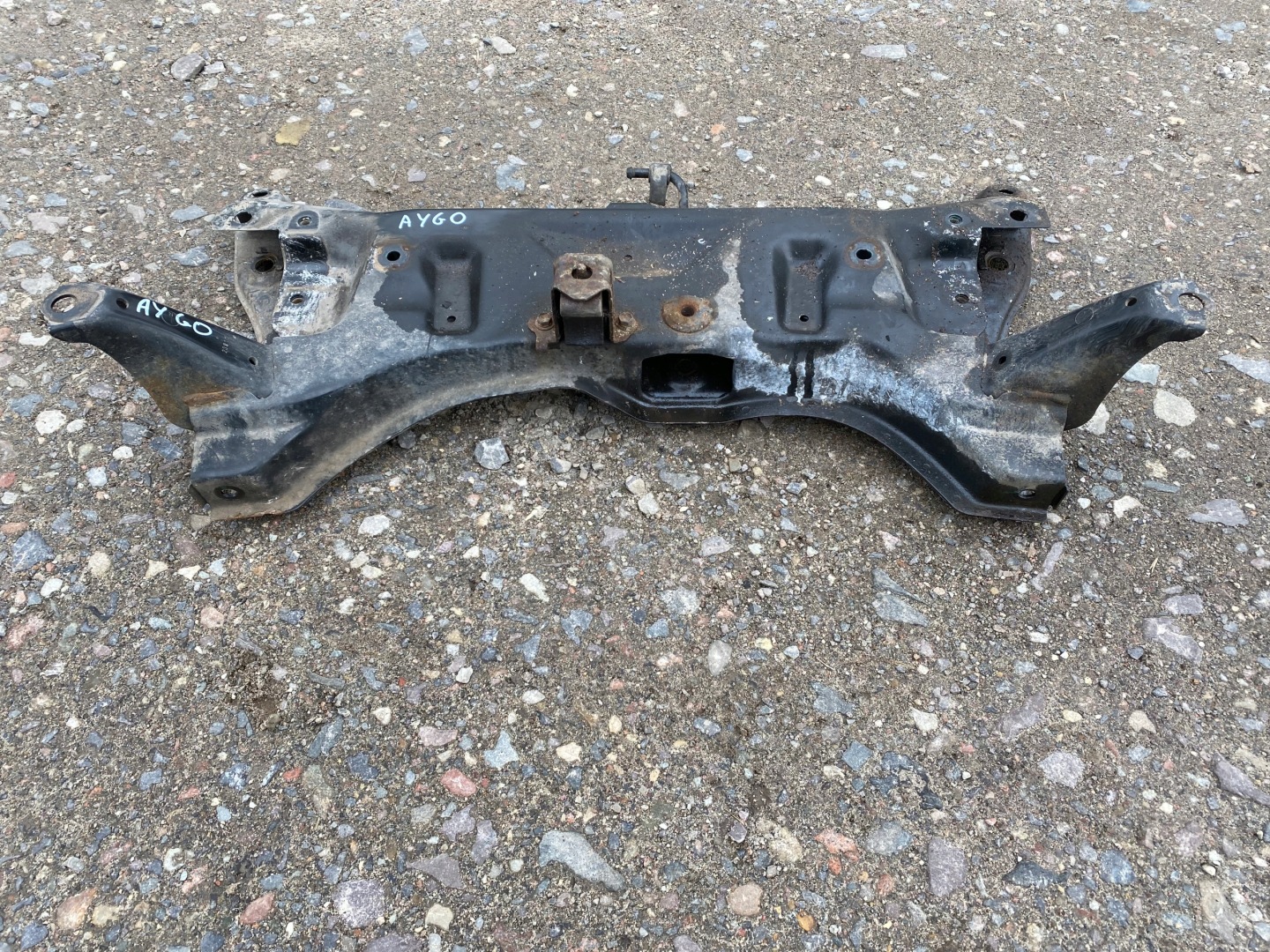 TOYOTA AYGO and 1.0 12V axle beam subframe front