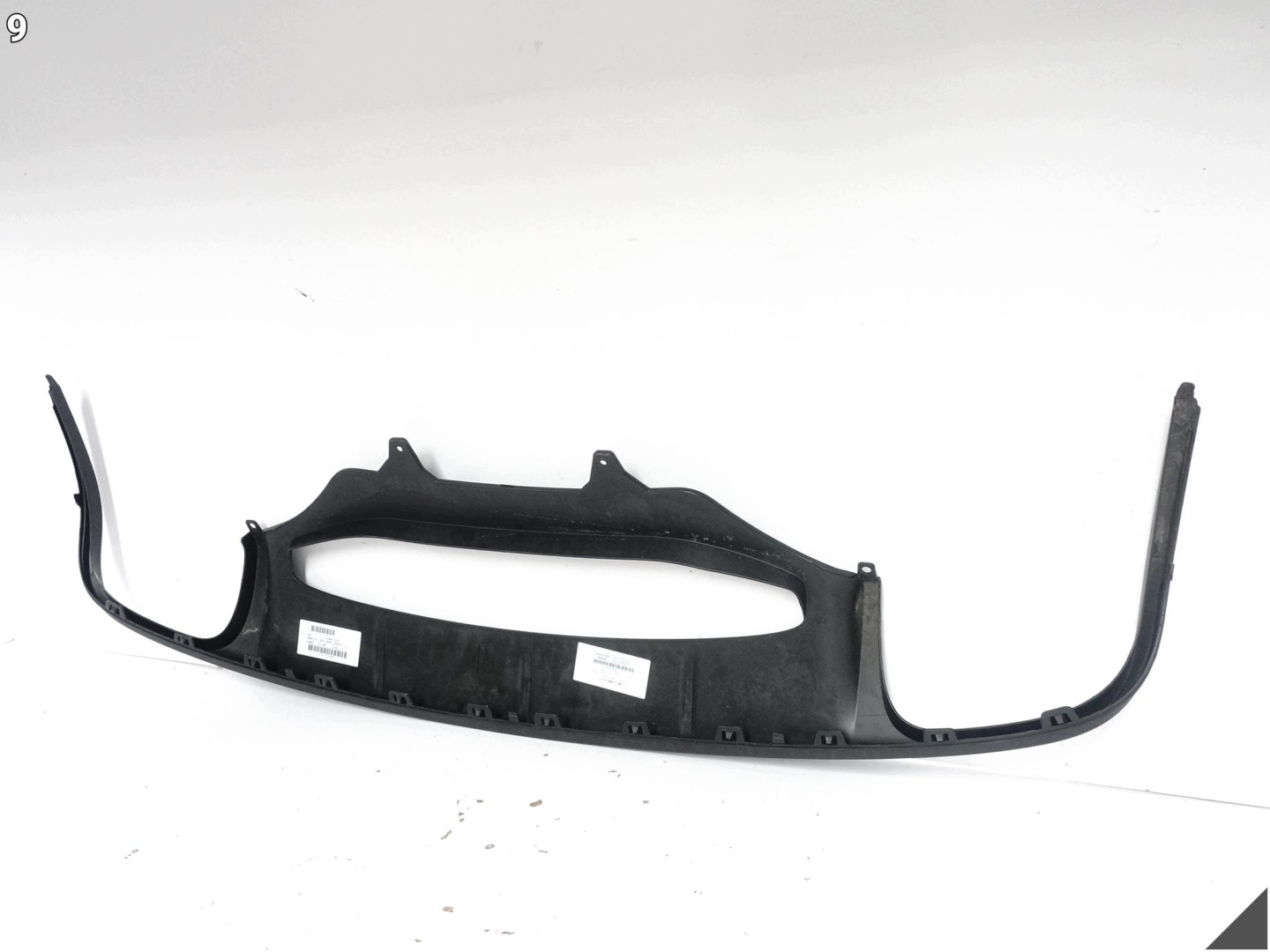 PORSCHE MACAN and 1 95B 14-18 diffuser SPOILER moulding W bumper rear part 95B807834M