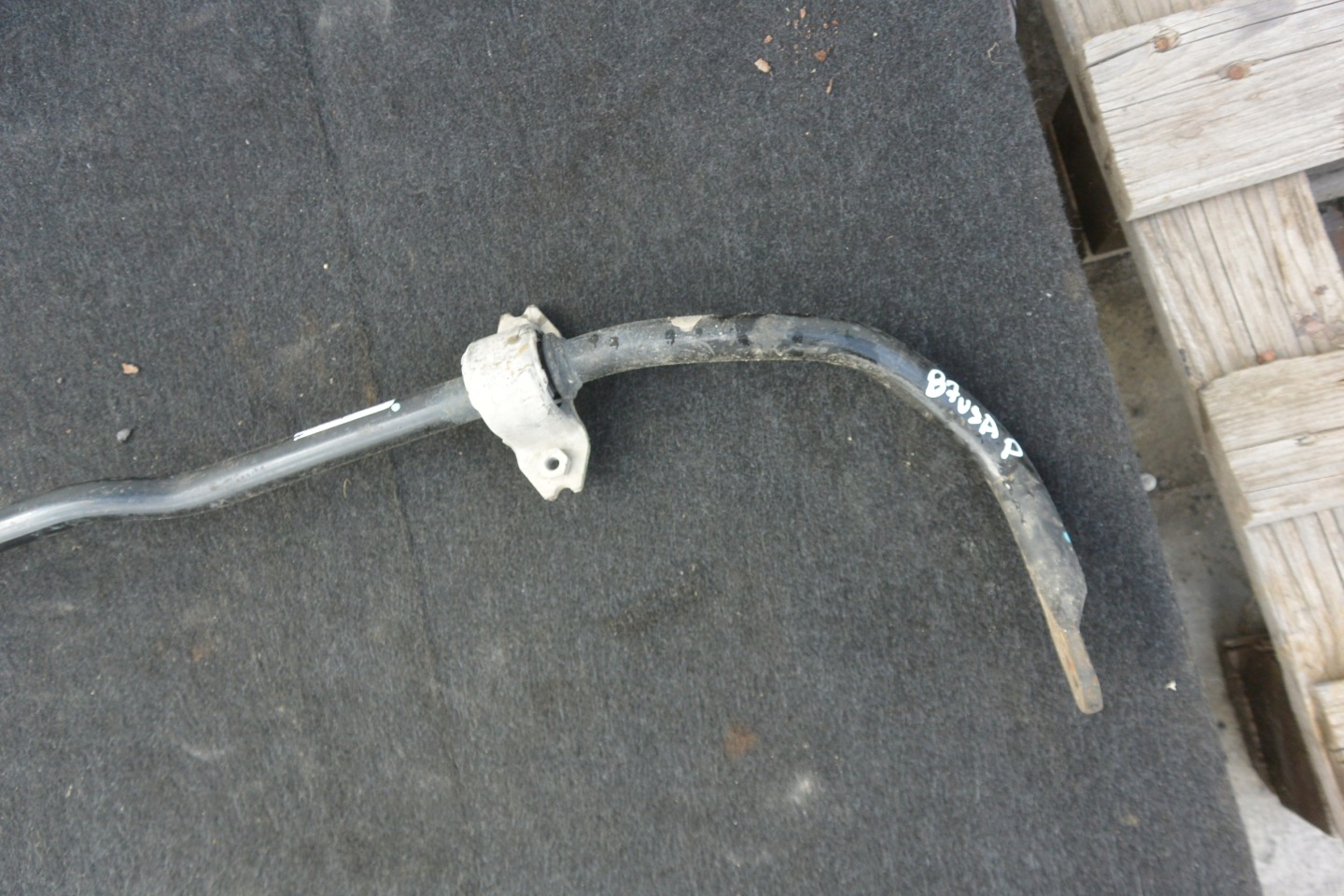 tyčka STABILIZATOR předek PASSAT NMS B7 USA JETTA