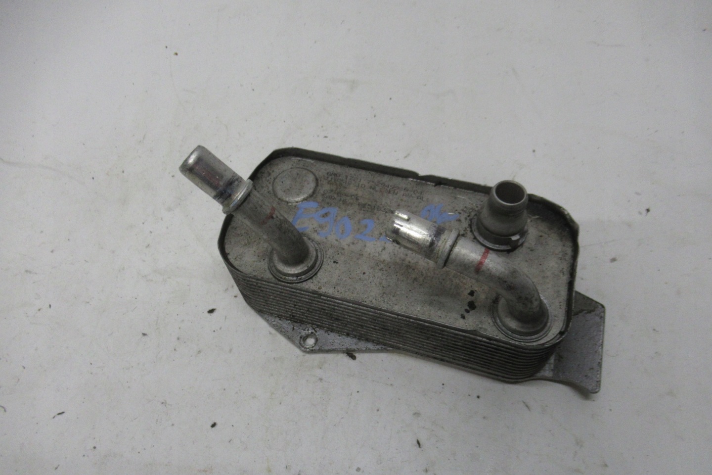 BMW E90 2.0i oil cooler 7529499