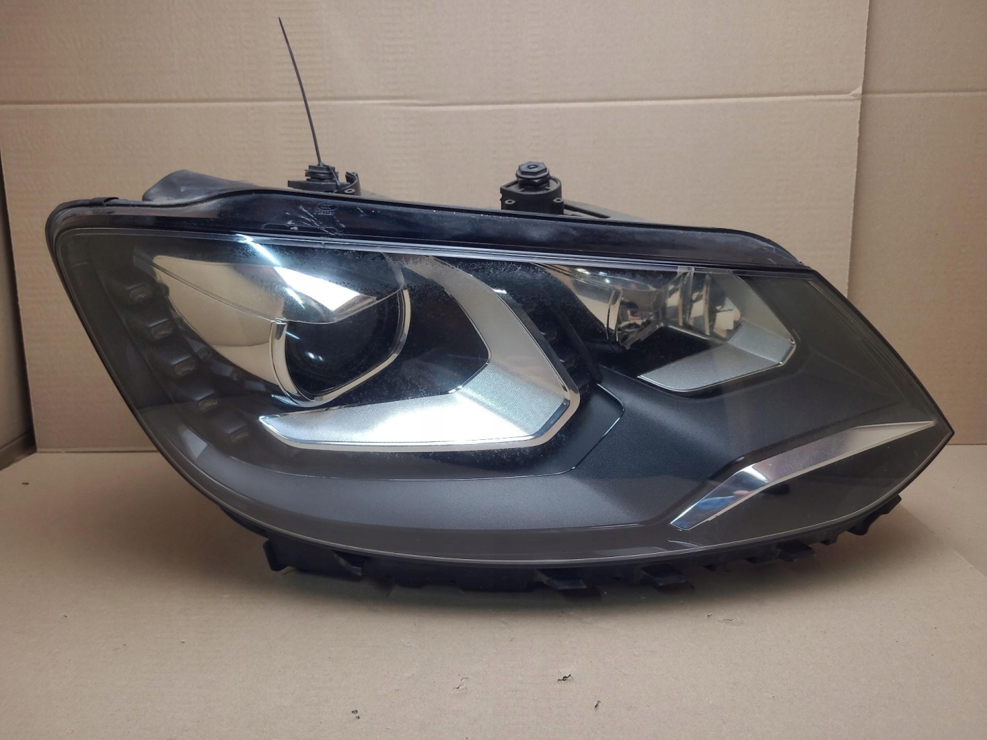 light front right side Volkswagen Sharan 2 2012 7N2941752A
