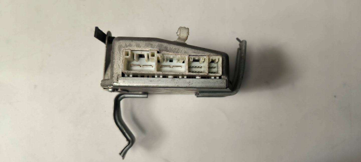 Module POMPY Direction assistée 8965002230 1.4 D-4D TOYOTA COROLLA E12