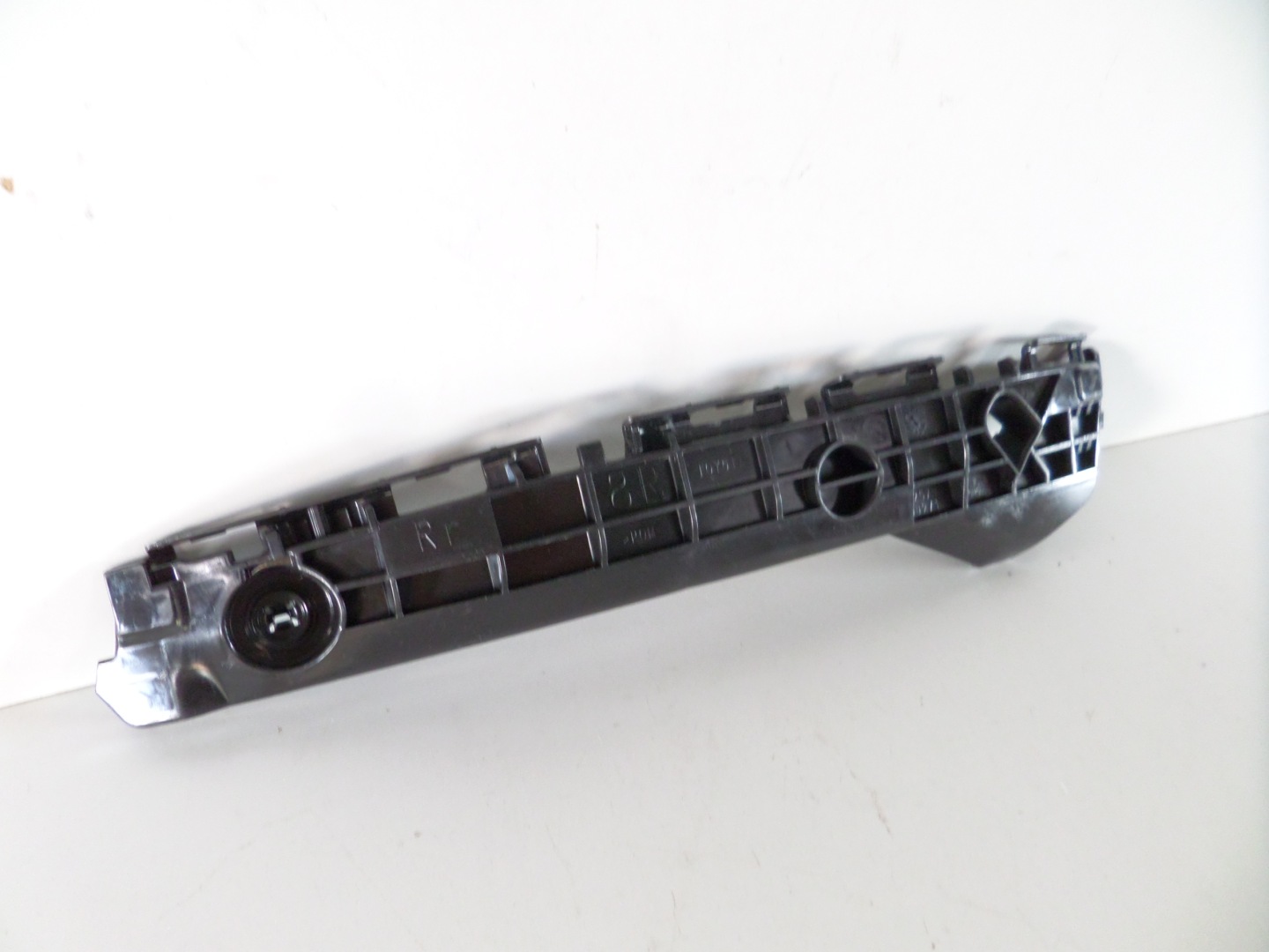 support holder rear part right TOYOTA YARIS III 11