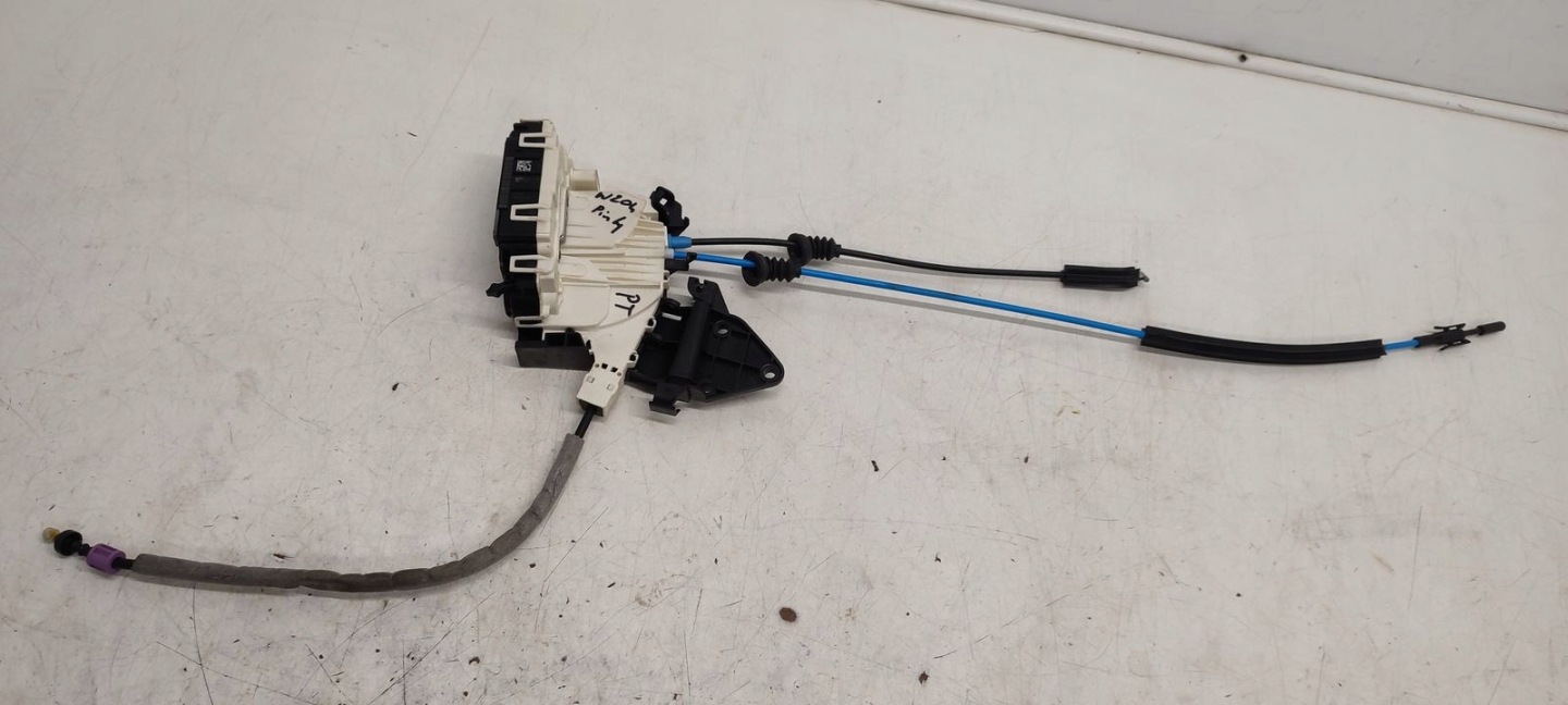 lock door rear part rear right Mercedes W204
