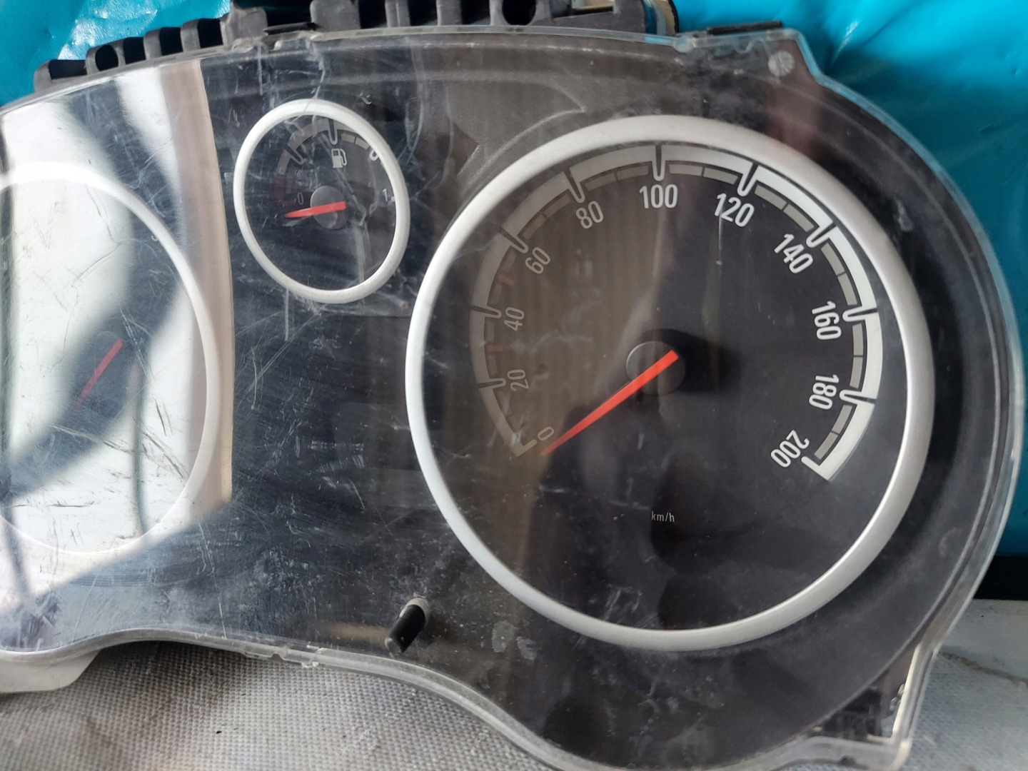 dials clock CORSA D 1.2 B P0013252140