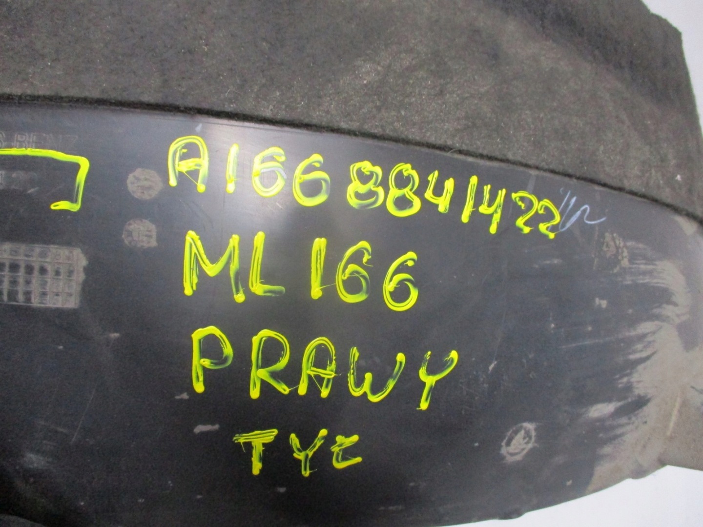 mudguard MERCEDES ML166 ML166 A1668841322 A1668841422 right left